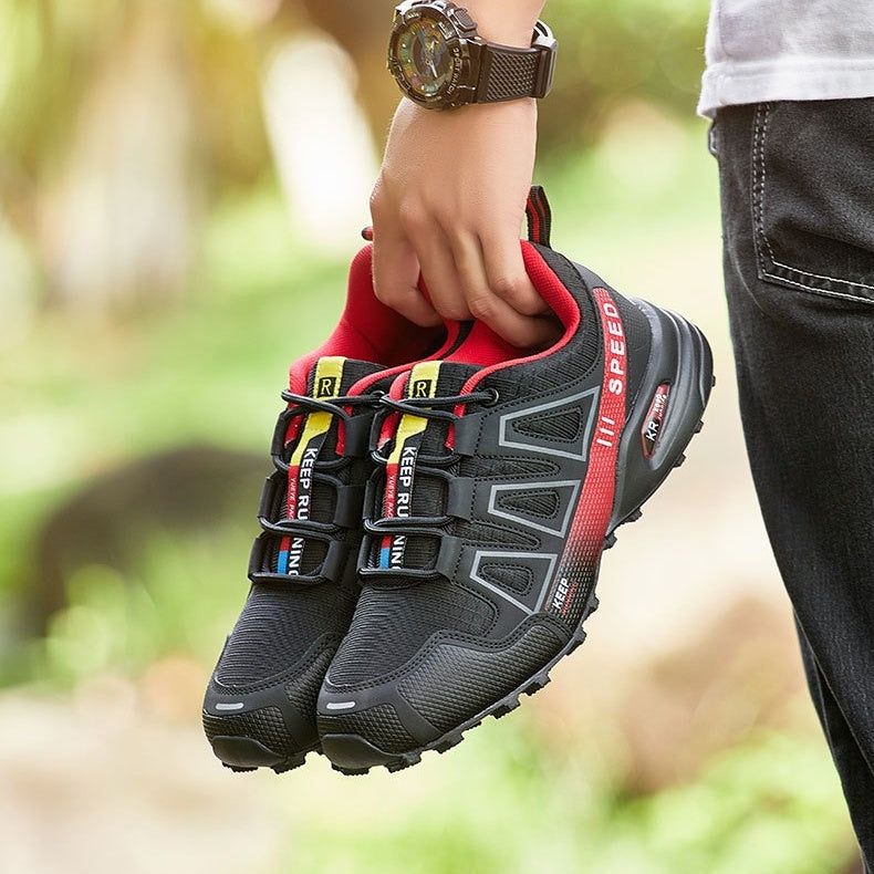 Step Zero – ergonomické turistické boty Deconr® IV pro snadnou celodenní chůzi.