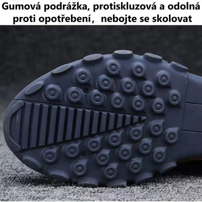 Ortopedická obuv deconr® | Ergonomicky tvarovaná, měkká a pohodlná, zmírňuje únavu nohou po dlouhém dni.