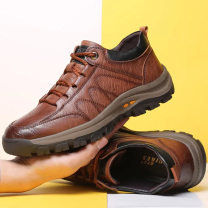 Ortopedická obuv deconr® | Ergonomicky navržená kožená obuv, která je pohodlná, stylová a prošla nejnáročnějším testem voděodolnosti a protiskluzové technologie.